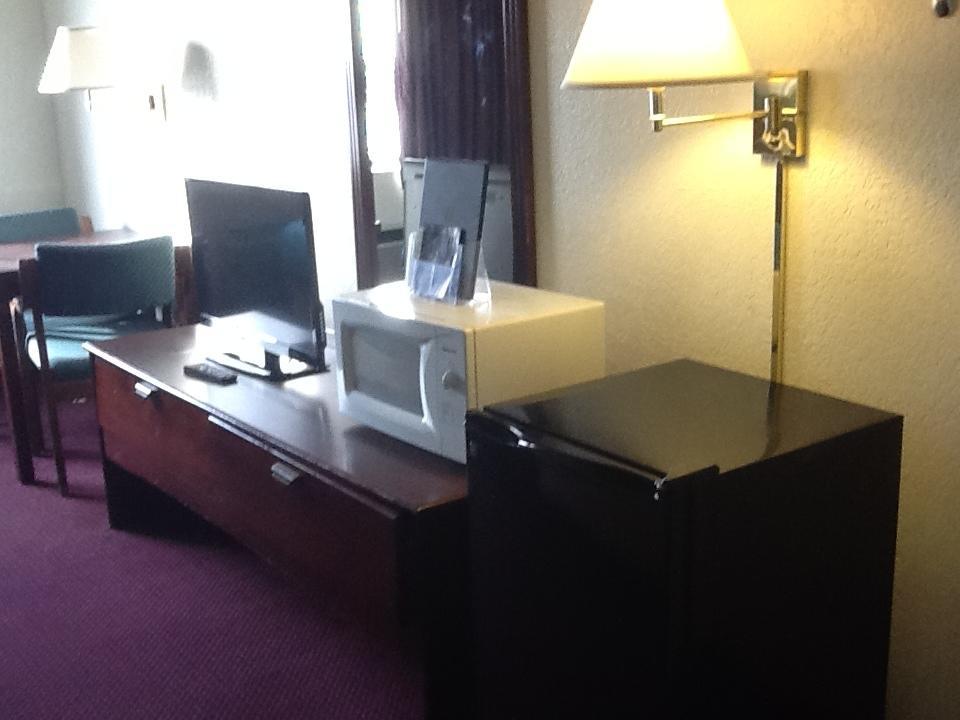 Super 8 By Wyndham Motel