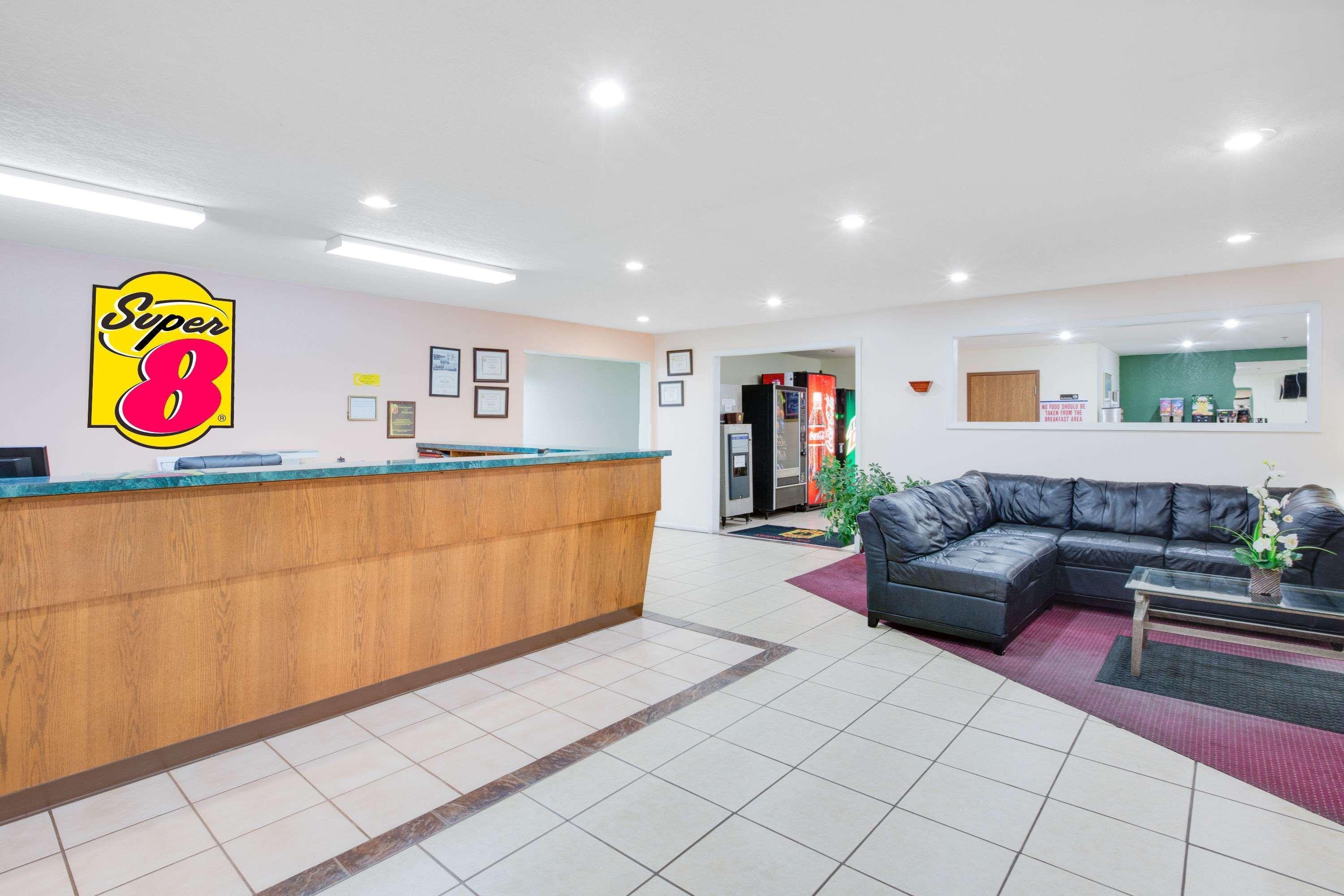 Motel Super 8 By Wyndham 2*