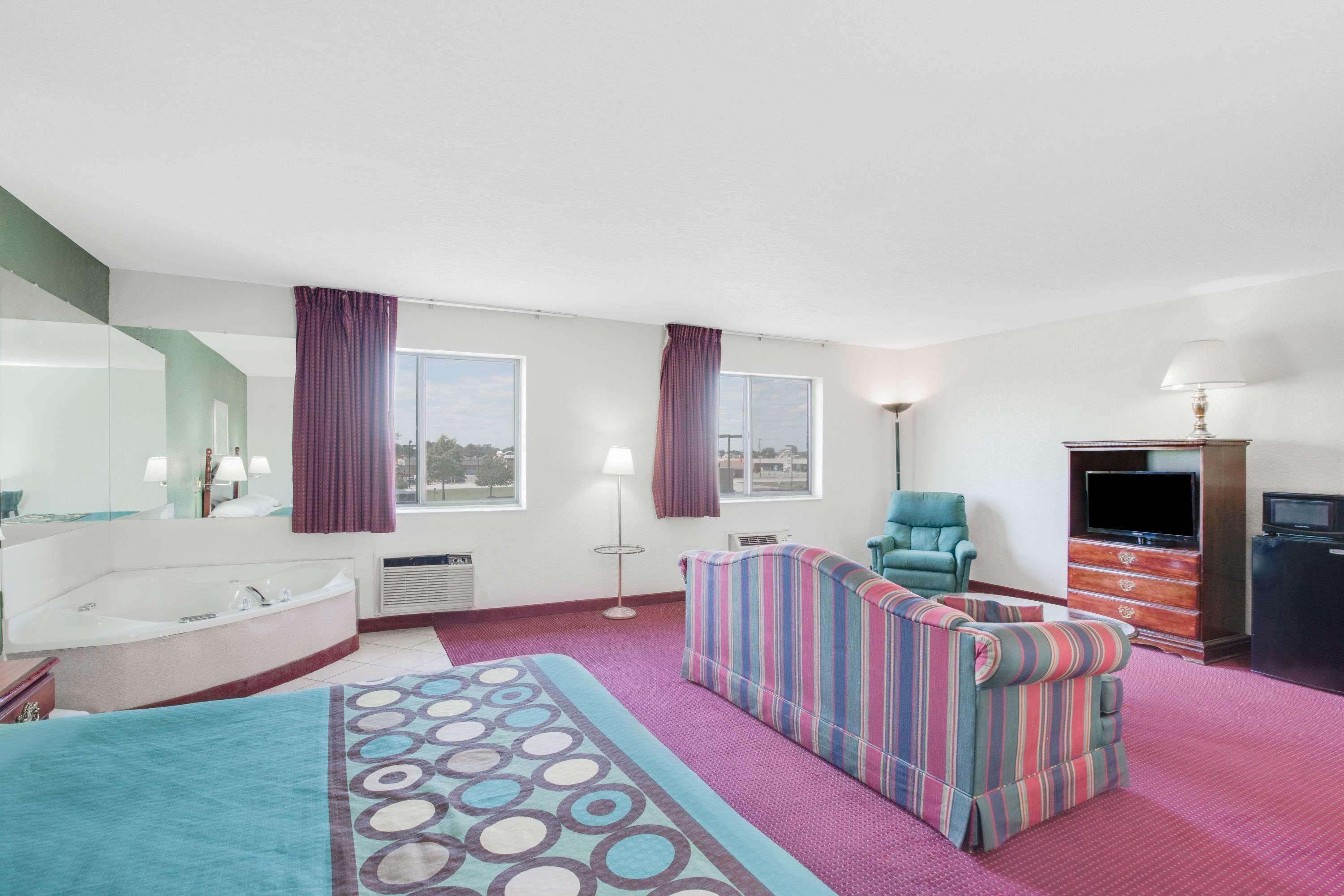 Super 8 By Wyndham