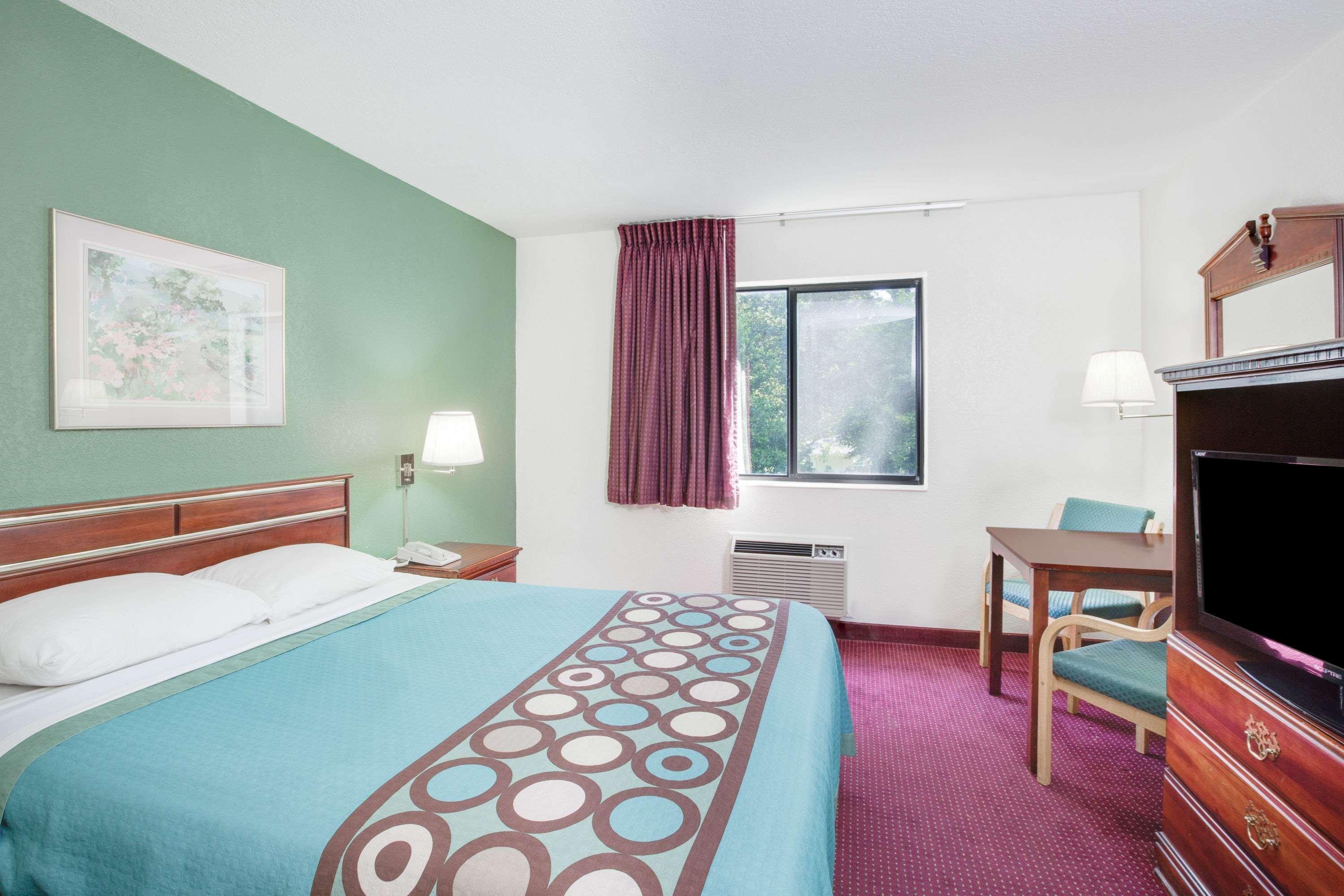 Motel Super 8 By Wyndham
