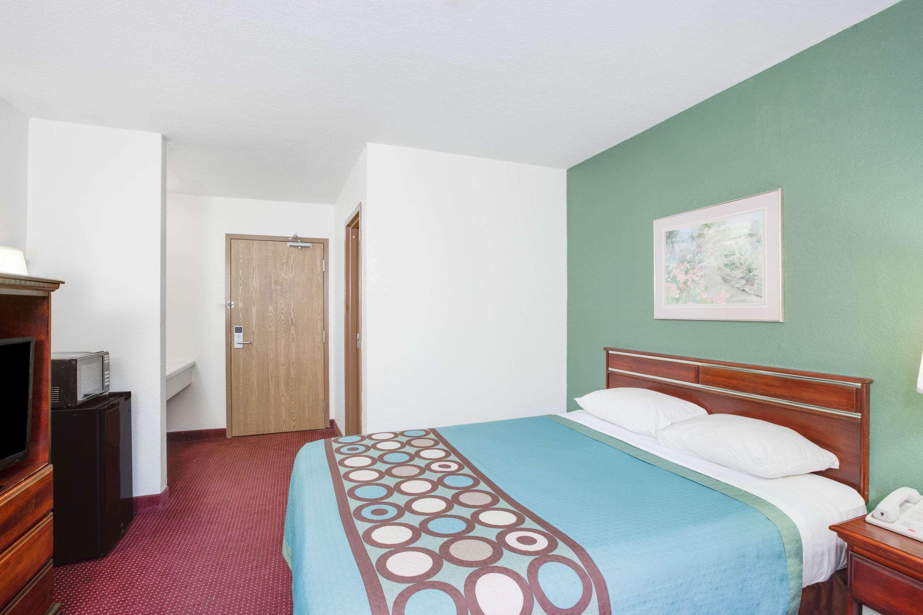 Super 8 By Wyndham 2*